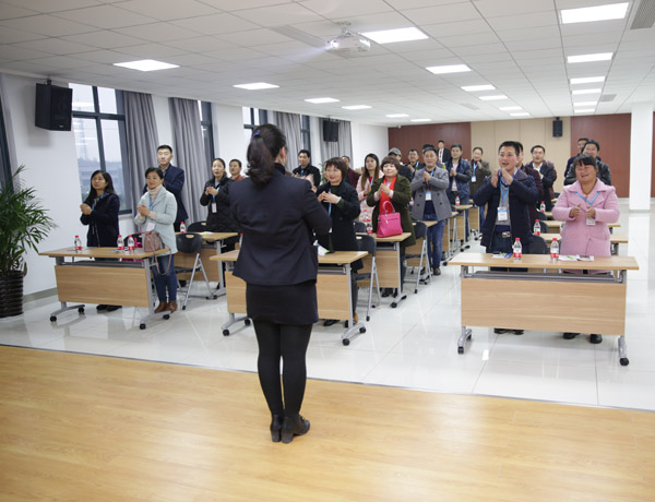 携手并进，共创共赢——热烈欢迎科恩陕西经销商团队到厂参观学习